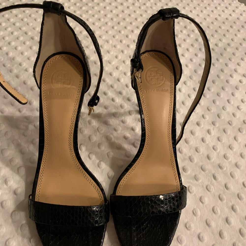 COPY - Tory Burch heels
